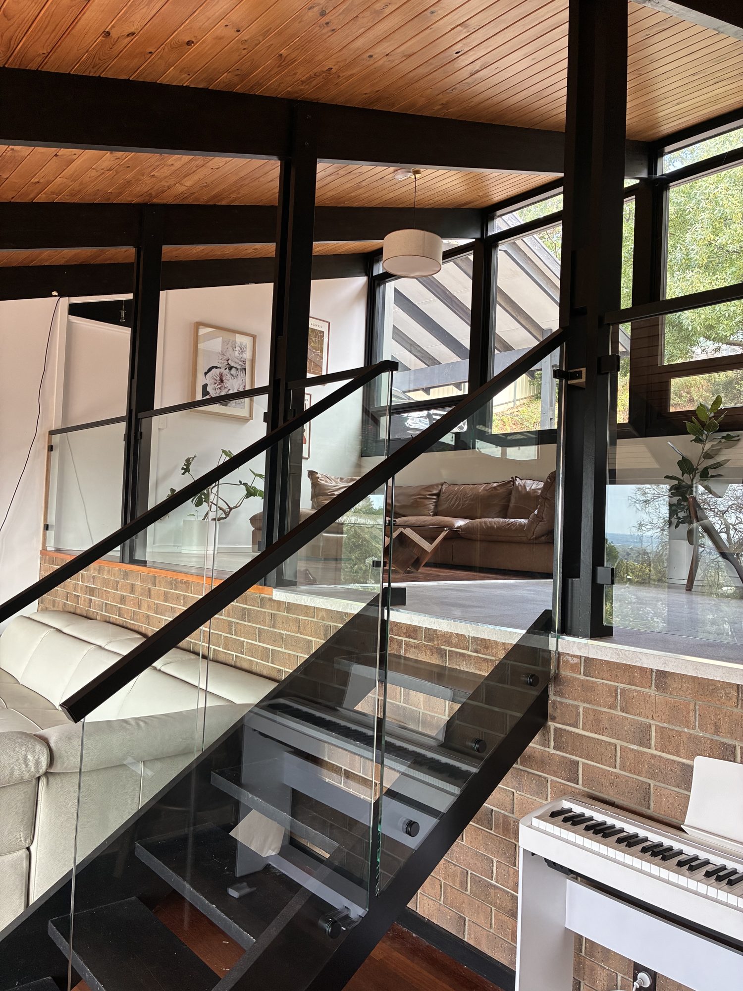 Void balustrade midcentury — Adelaide, Unique Glass Solutions